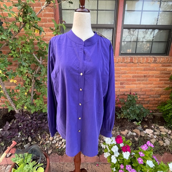 New~"Investments" Size Large Blouse - Picture 3 of 16